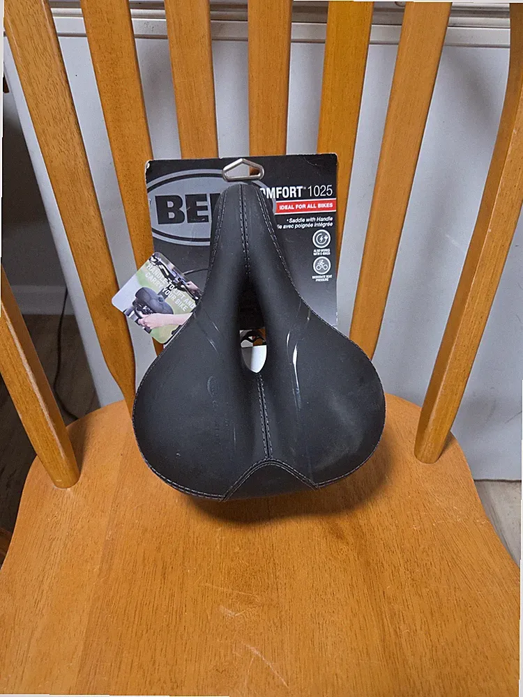 Bell Comfort 1025 Bike Seat: Ultra-Soft Foam, Shock Absorbing, w/ Handle